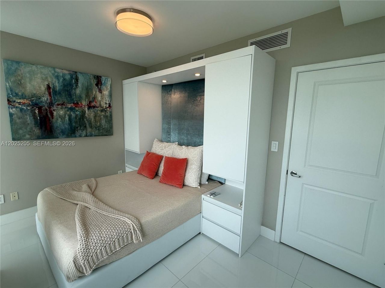 400 Sunny Isles Blvd, Unit 1404, Sunny Isles Beach, FL 33160 Photo