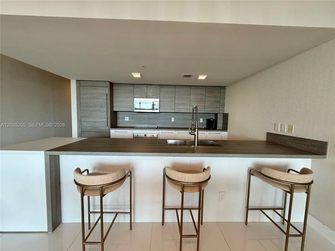 400 Sunny Isles Blvd, Unit 1404, Sunny Isles Beach, FL 33160 Photo