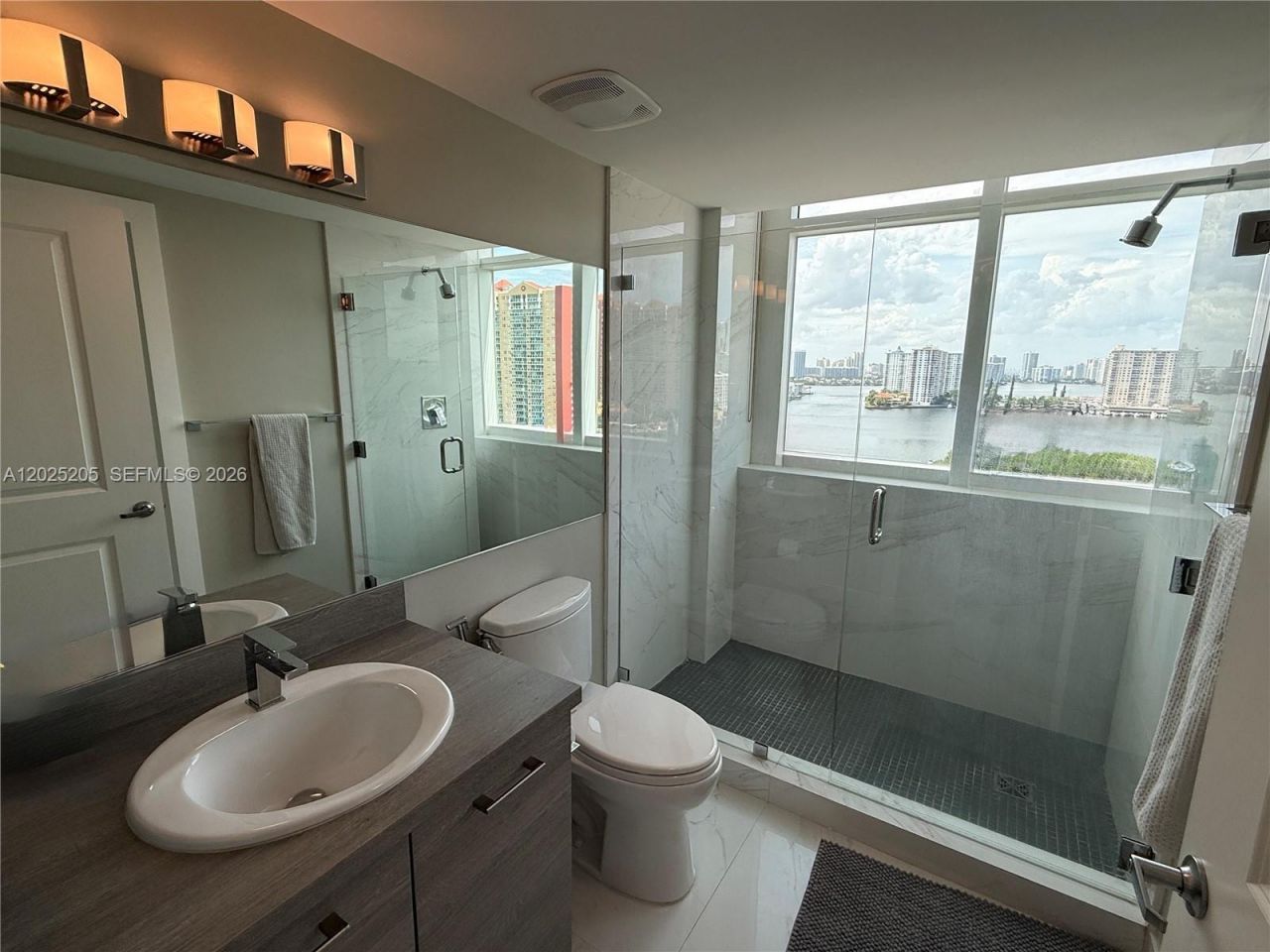 400 Sunny Isles Blvd, Unit 1404, Sunny Isles Beach, FL 33160 Photo