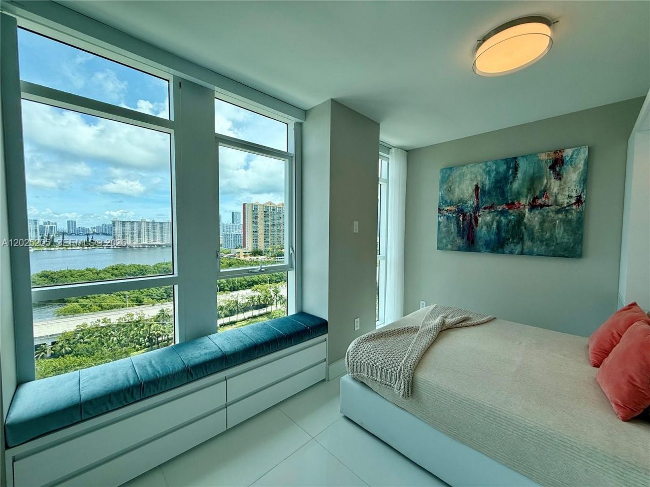400 Sunny Isles Blvd, Unit 1404, Sunny Isles Beach, FL 33160 Photo