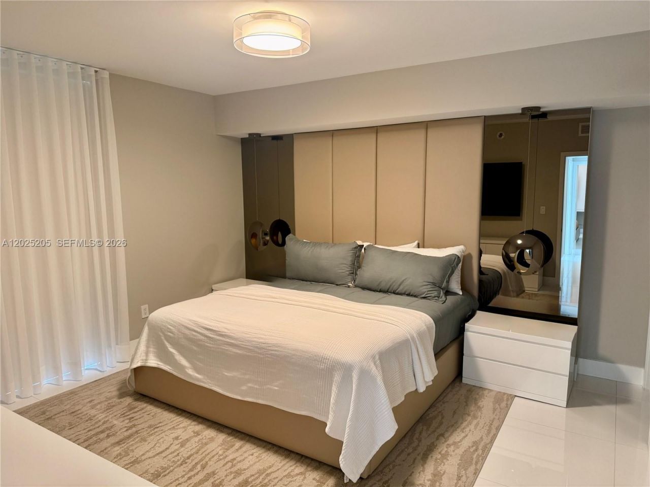 400 Sunny Isles Blvd, Unit 1404, Sunny Isles Beach, FL 33160 Photo