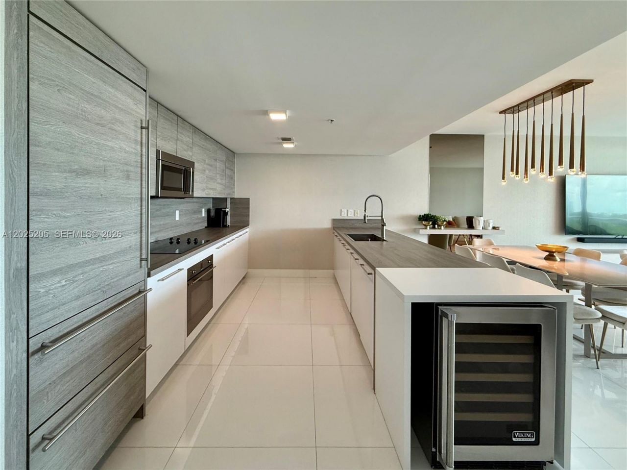 400 Sunny Isles Blvd, Unit 1404, Sunny Isles Beach, FL 33160 Photo