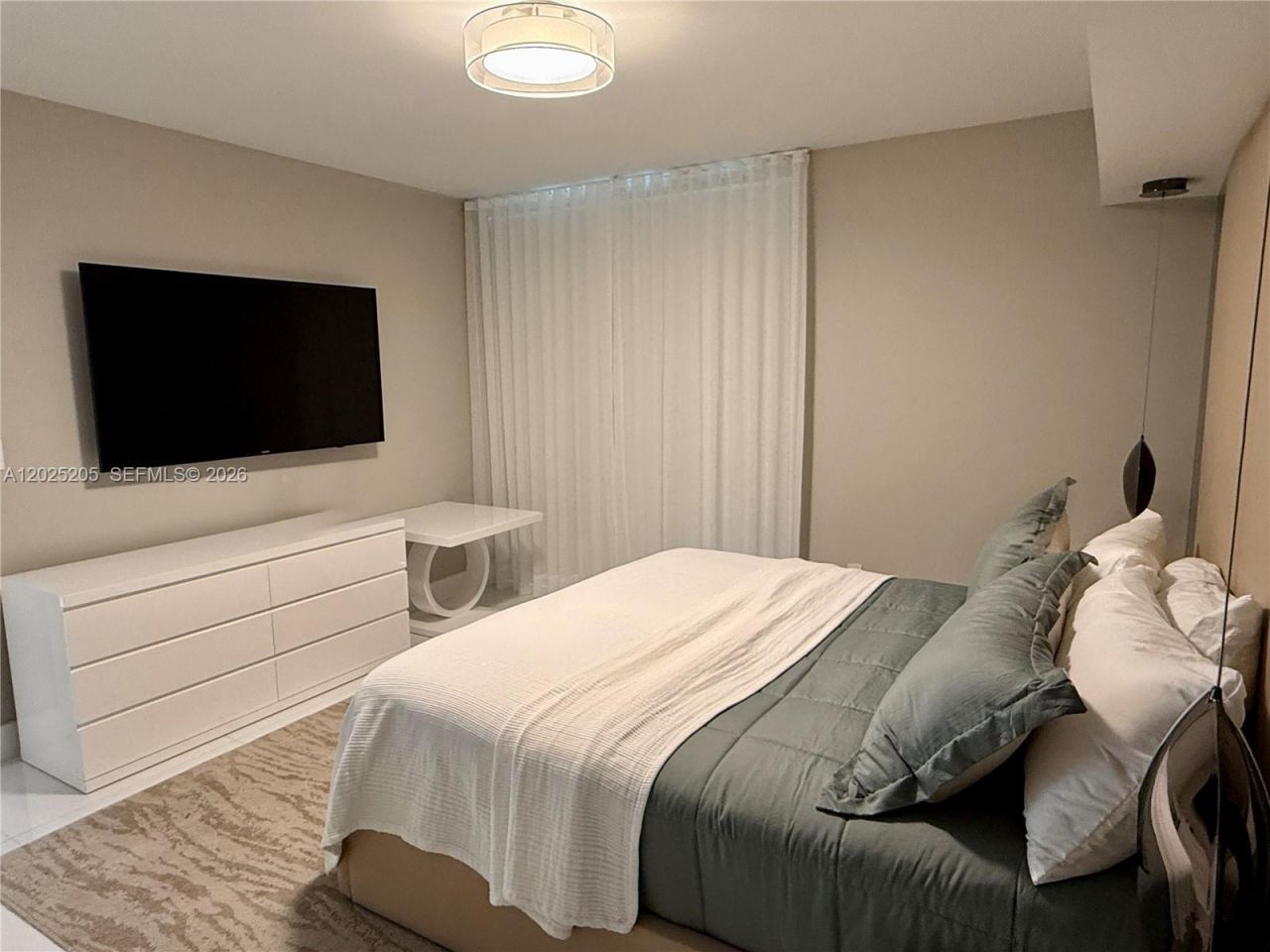 400 Sunny Isles Blvd, Unit 1404, Sunny Isles Beach, FL 33160 Photo