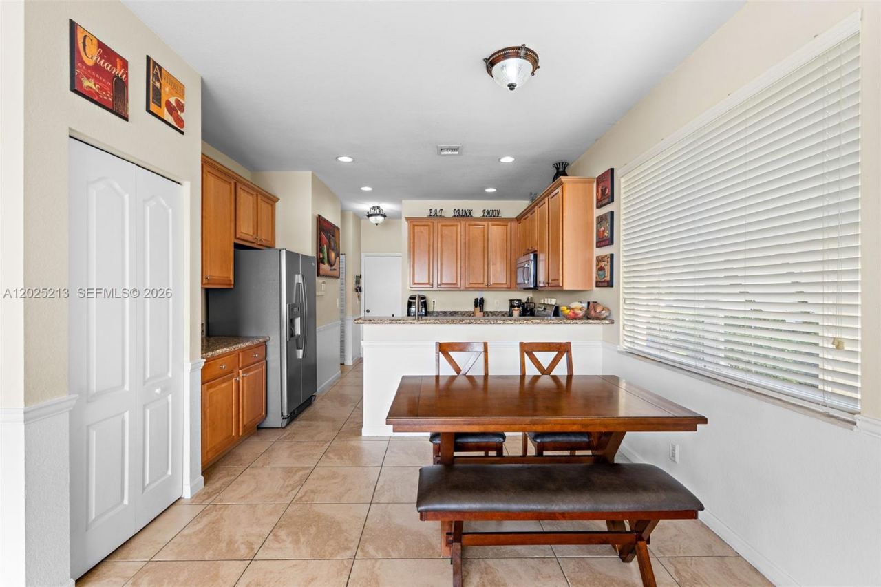 116 Berenger Walk, Royal Palm Beach, FL 33414 Photo
