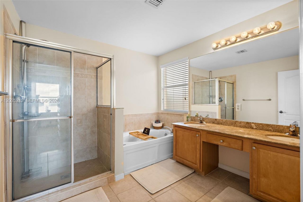 116 Berenger Walk, Royal Palm Beach, FL 33414 Photo