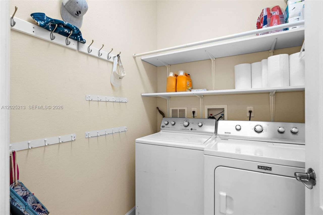 116 Berenger Walk, Royal Palm Beach, FL 33414 Photo