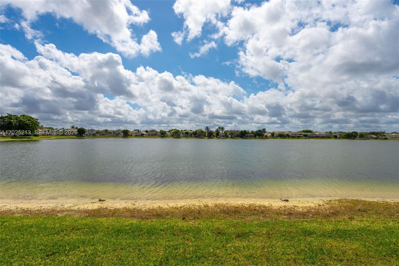 116 Berenger Walk, Royal Palm Beach, FL 33414 Photo