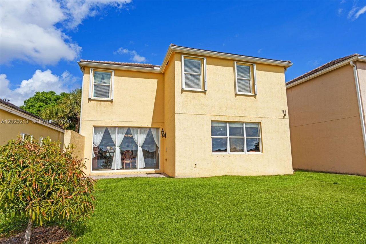 116 Berenger Walk, Royal Palm Beach, FL 33414 Photo