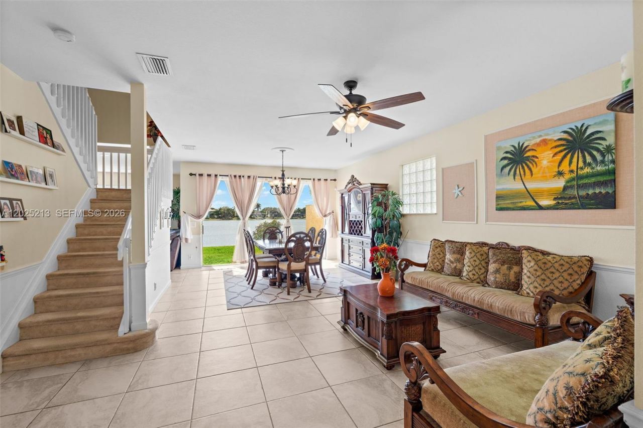116 Berenger Walk, Royal Palm Beach, FL 33414 Photo