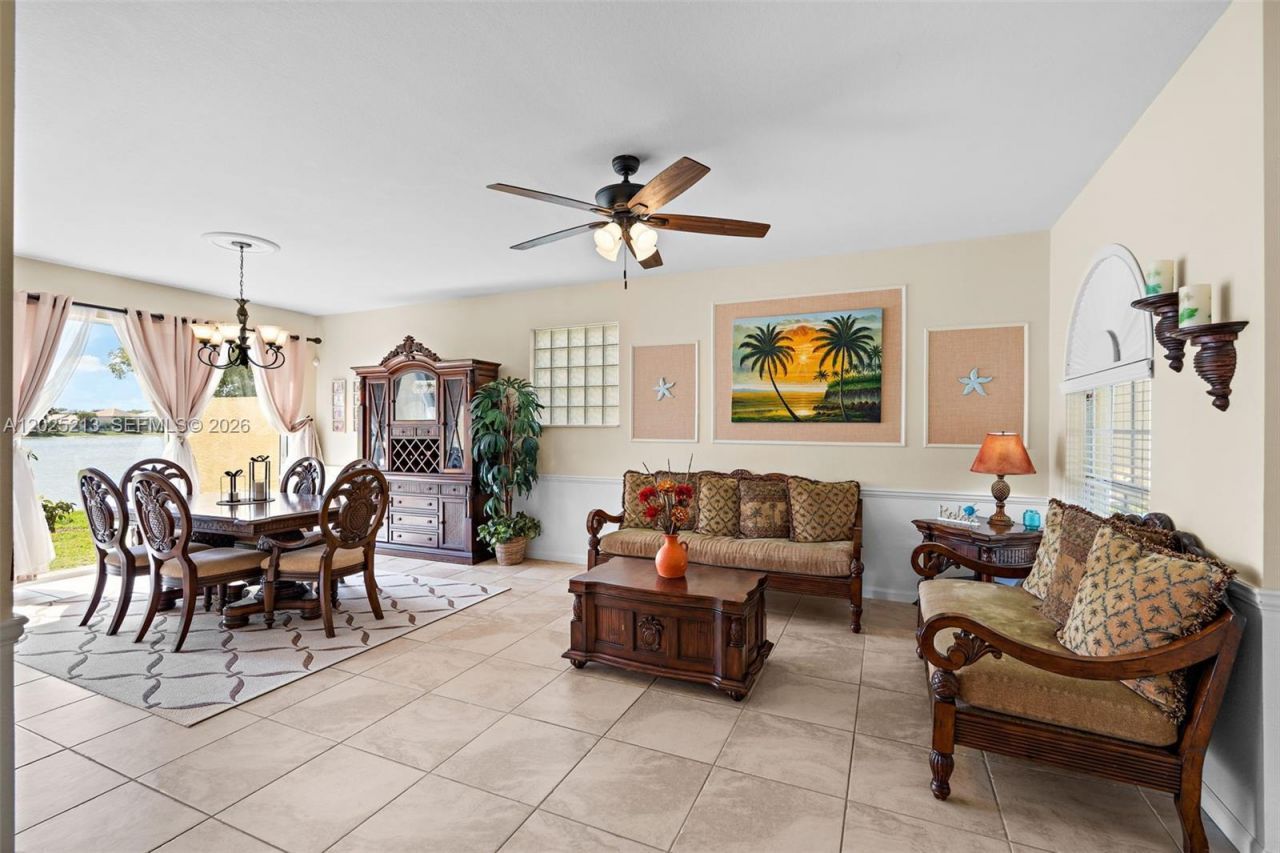 116 Berenger Walk, Royal Palm Beach, FL 33414 Photo