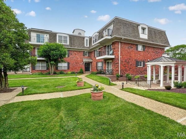 522 N Kirkwood Road , Unit 3A, Kirkwood, MO 63122