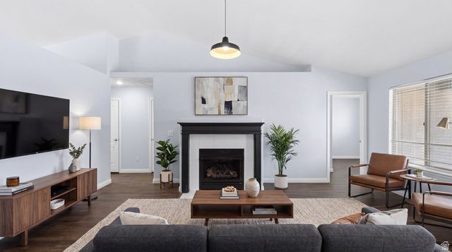 3973 S Lake Vista Dr, Saratoga Springs, UT 84045 Main Photo