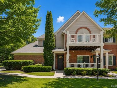 210 Marigold Circle, Westland, MI 48185