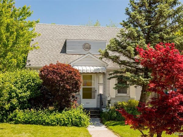 23122 Reynolds Avenue, Hazel Park, MI 48030