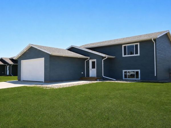 1102 NE 34th Ave Avenue, Aberdeen, SD 57401