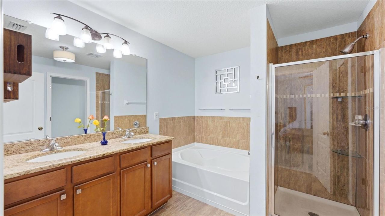 5666 Aaron Court, Sarasota, FL 34232 Photo