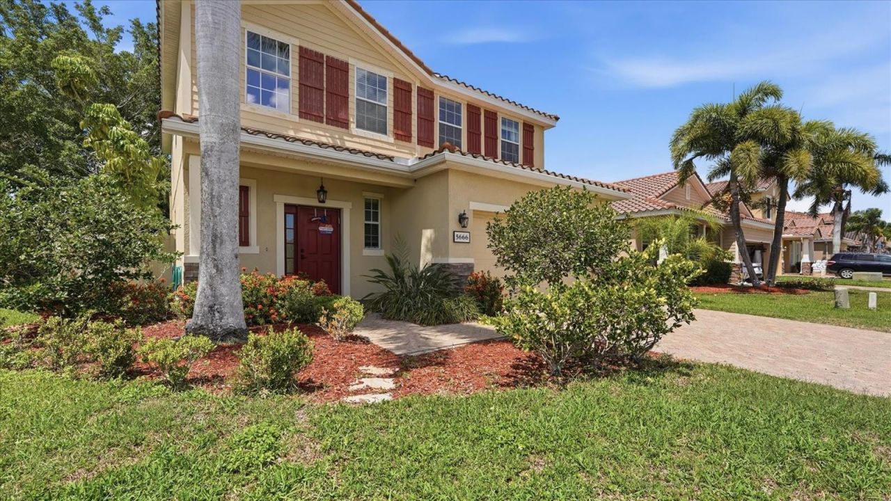 5666 Aaron Court, Sarasota, FL 34232 Photo