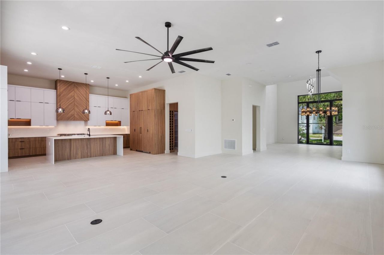 737 N Summerlin Avenue, Orlando, FL 32803 Photo