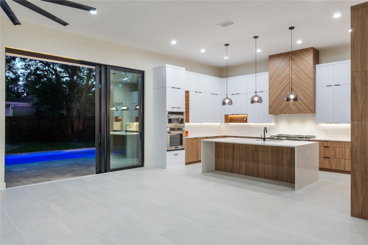 737 N Summerlin Avenue, Orlando, FL 32803 Photo