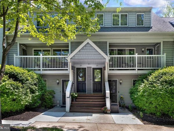 24 ACADEMY COURT, PENNINGTON, NJ 08534