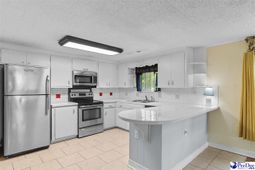 617 10th Ave photo 4