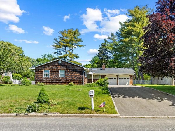 15 Quist Lane , Nesconset, NY 11767