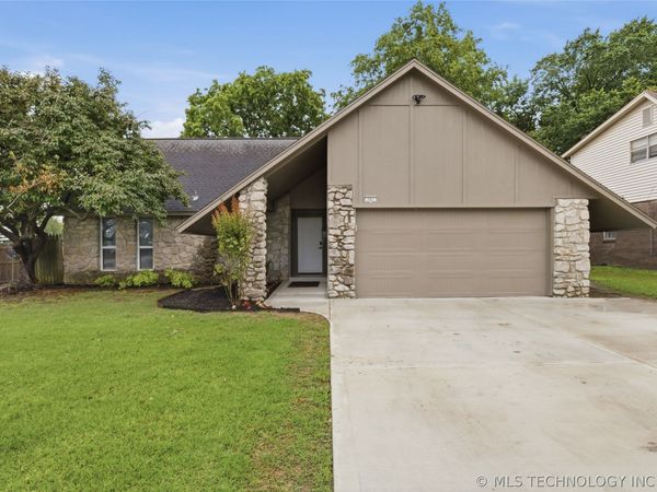 701 W Boston Street , Broken Arrow, OK 74012
