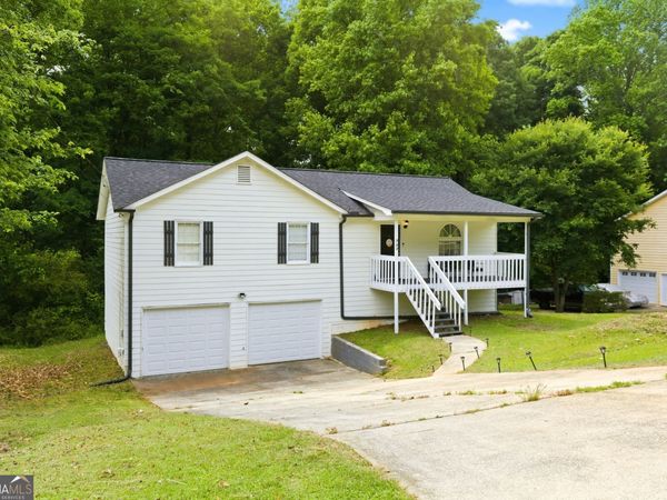 134 Landing Lane, Powder Springs, GA 30127