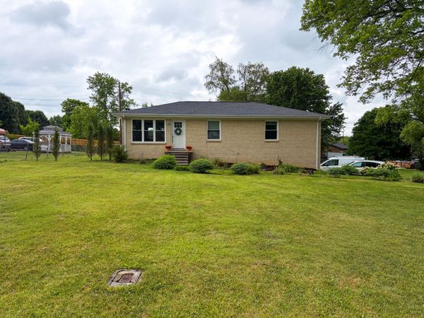 21 Larkspur Ave , Lebanon, TN 37090