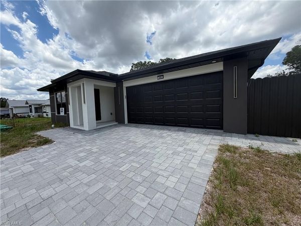 15 Louisiana RD , LEHIGH ACRES, FL 33936