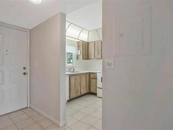 4306 27th CT SW, Unit 102, NAPLES, FL 34116