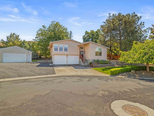 3415 Selway Dr, Lewiston, ID 83501