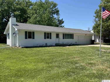 105 N Juniper Drive , Dewitt, NE 68341