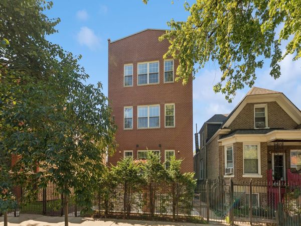 2458 N Linden Place , Unit 3, Chicago, IL 60647