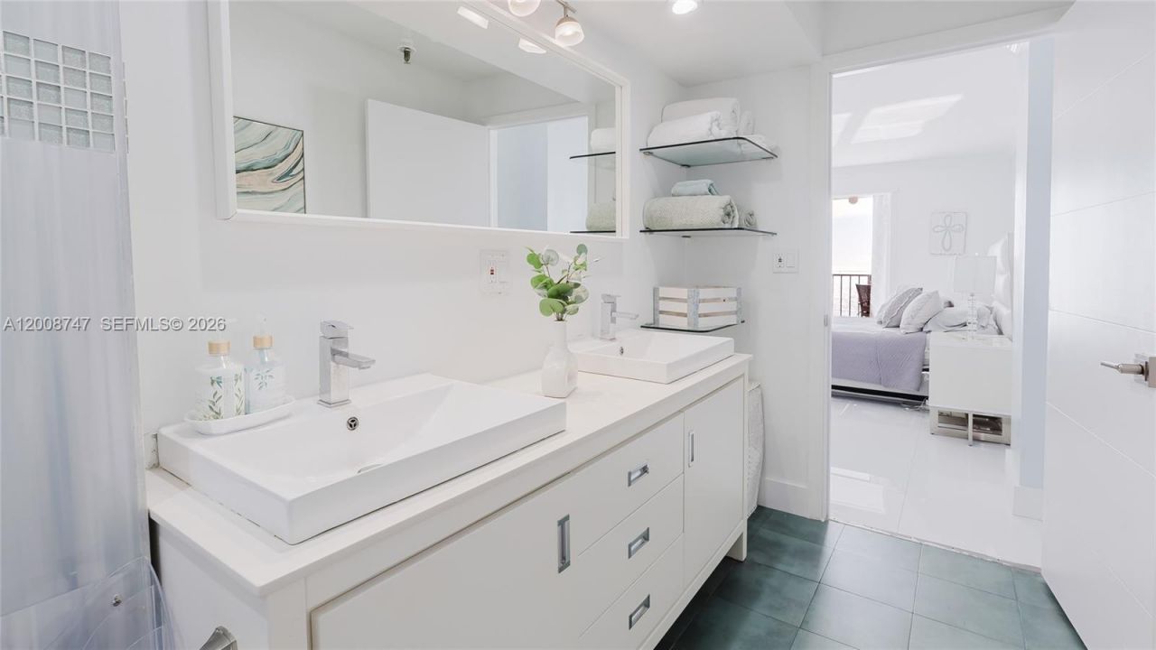 2625 Collins Ave, Unit 803, Miami Beach, FL 33140 Photo