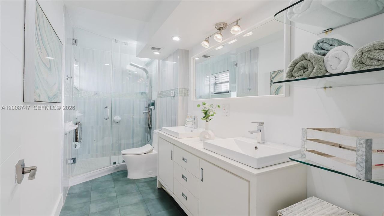 2625 Collins Ave, Unit 803, Miami Beach, FL 33140 Photo