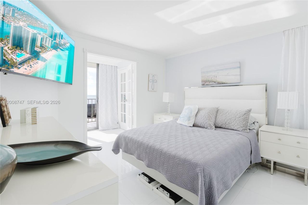 2625 Collins Ave, Unit 803, Miami Beach, FL 33140 Photo