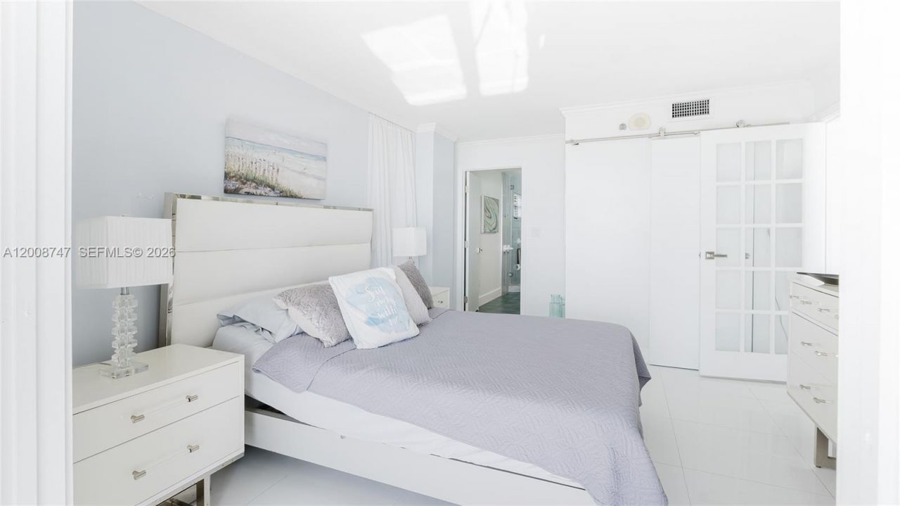 2625 Collins Ave, Unit 803, Miami Beach, FL 33140 Photo