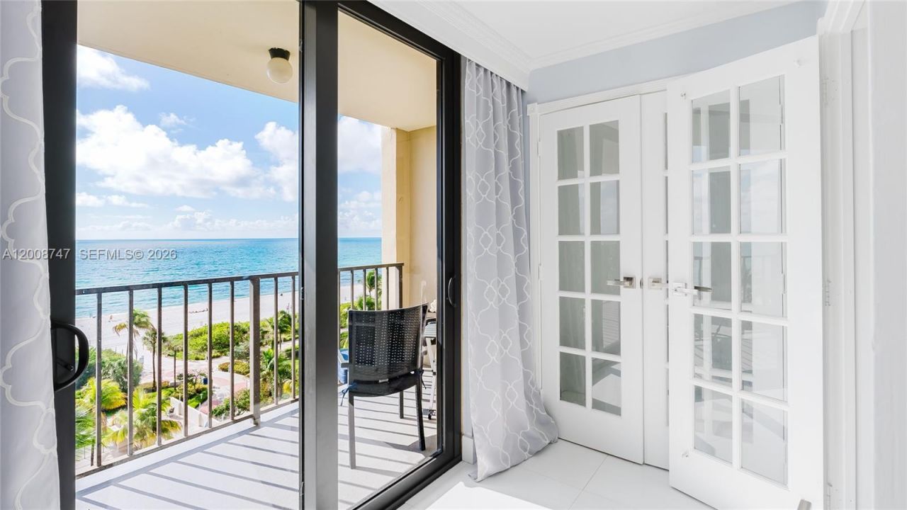 2625 Collins Ave, Unit 803, Miami Beach, FL 33140 Photo
