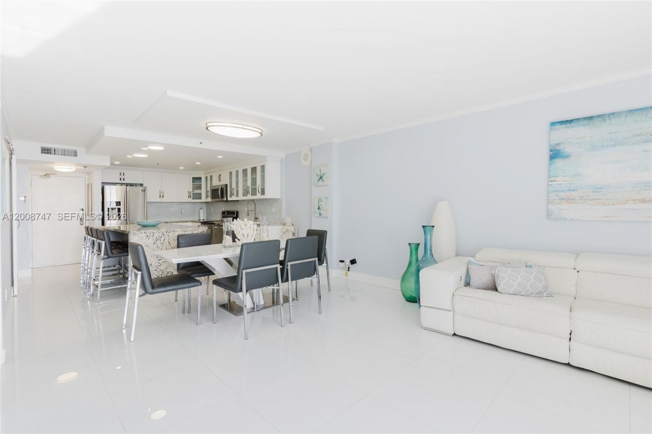 2625 Collins Ave, Unit 803, Miami Beach, FL 33140 Photo