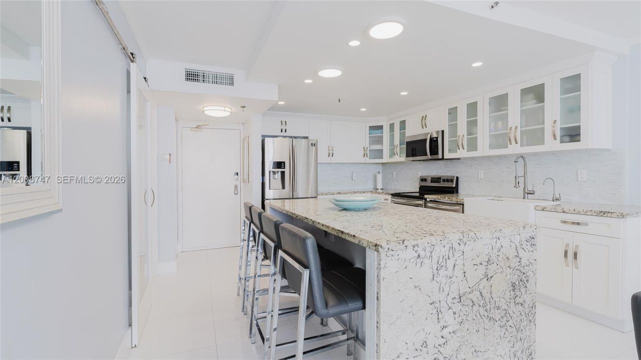 2625 Collins Ave, Unit 803, Miami Beach, FL 33140 Photo