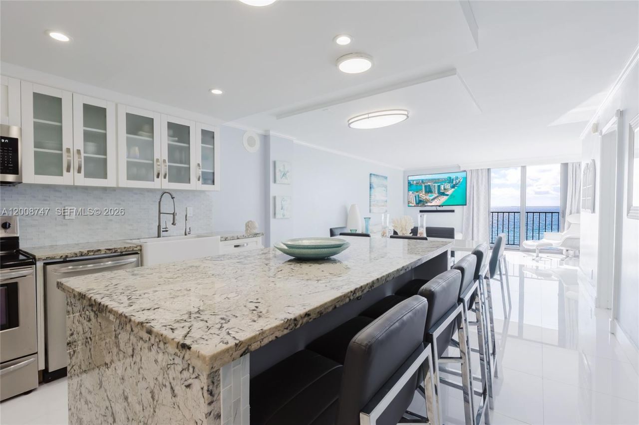 2625 Collins Ave, Unit 803, Miami Beach, FL 33140 Photo