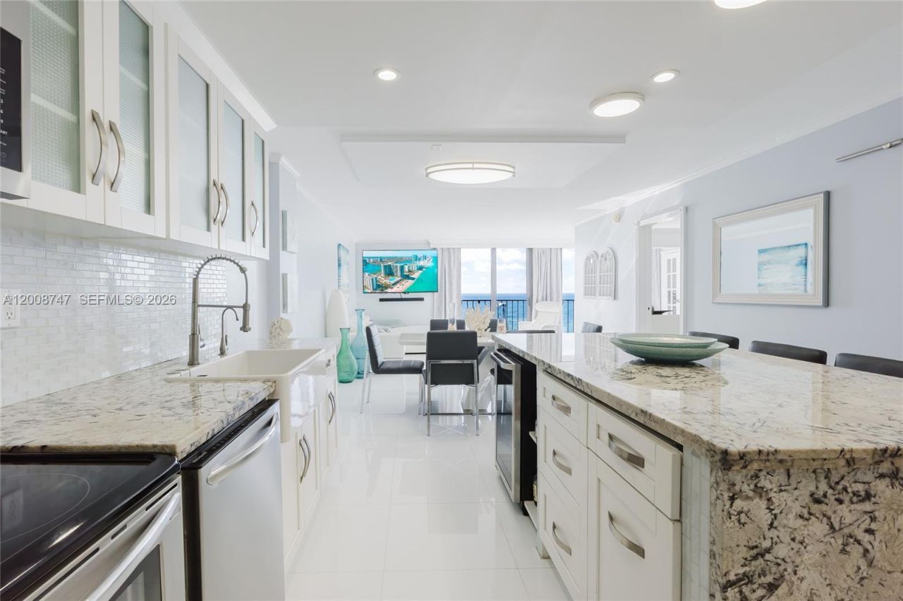 2625 Collins Ave, Unit 803, Miami Beach, FL 33140 Photo