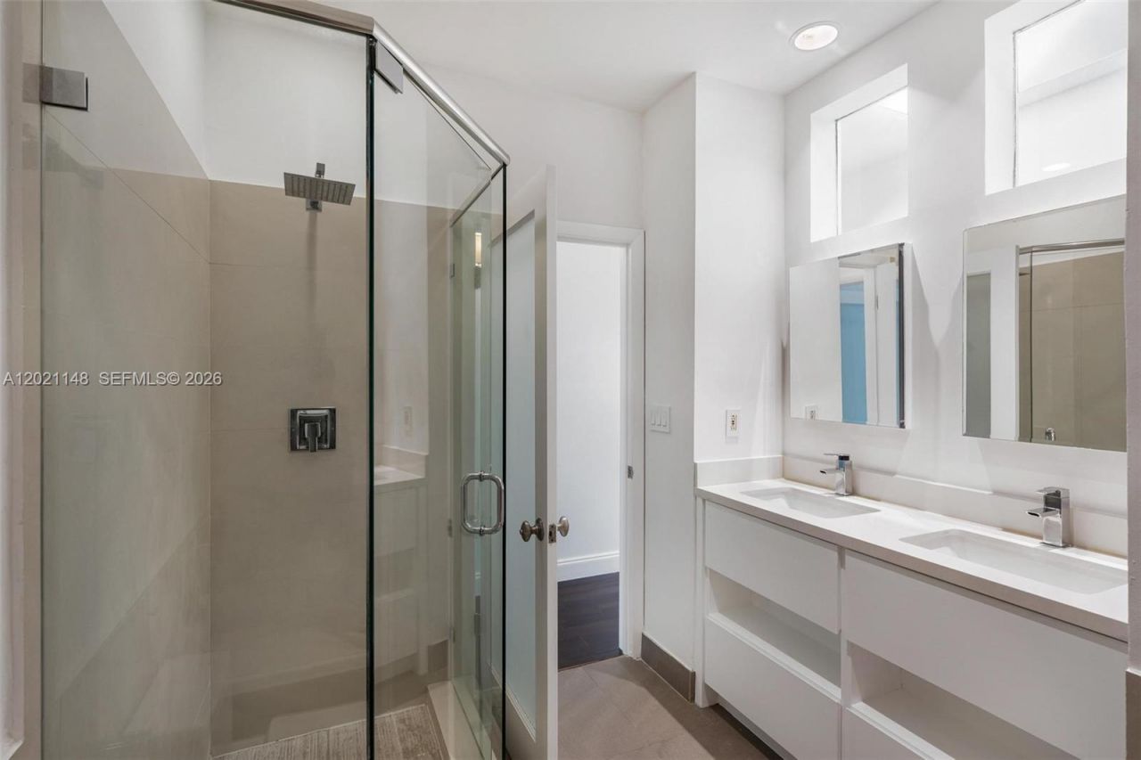 325 Meridian Ave, Unit 5, Miami Beach, FL 33139 Photo
