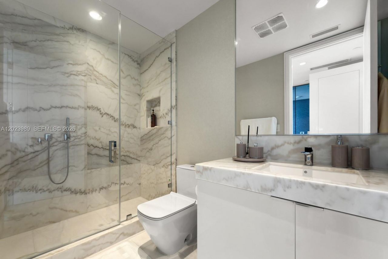 17975 Collins Ave , Unit N-4602, Sunny Isles Beach, FL 33160 Photo