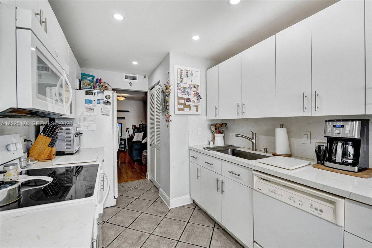 1201 S Ocean Dr, Unit 609S, Hollywood, FL 33019 Photo