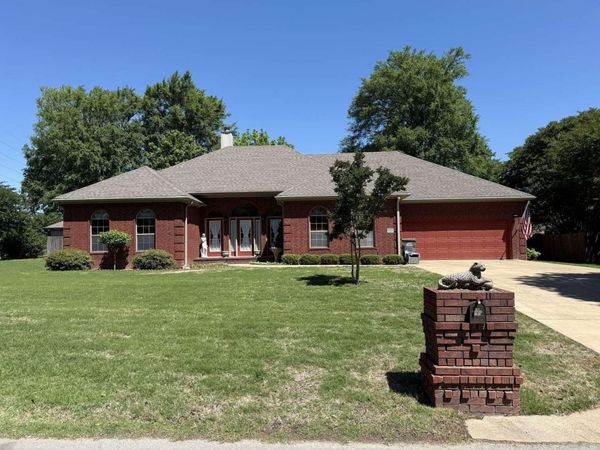 1800 Fox Meadow Lane, Jonesboro, AR 72404