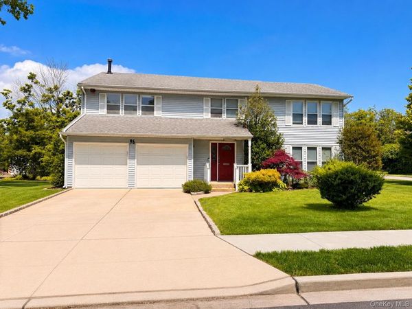 96 Margaret Avenue , Lawrence, NY 11559