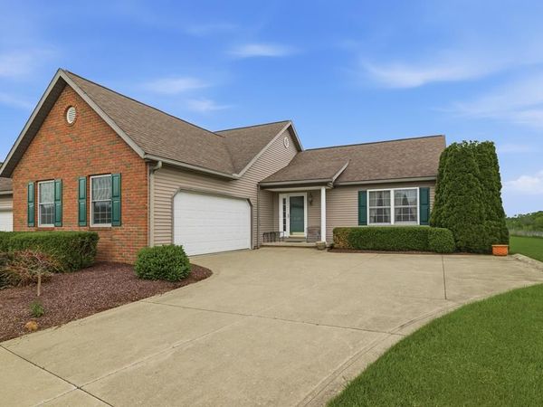 1668 Nantucket Dr, Mansfield, OH 44904