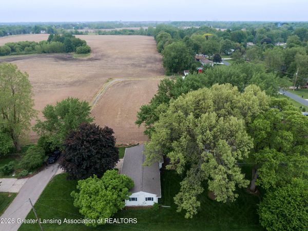 15100 Glencrest Drive, Lansing, MI 48906